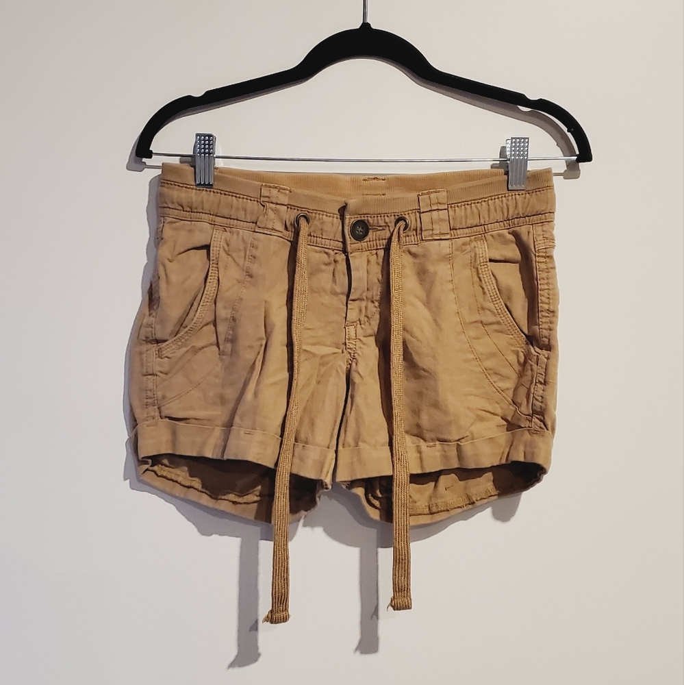 Cute, Khaki Linen/Cotton Blend Shorts